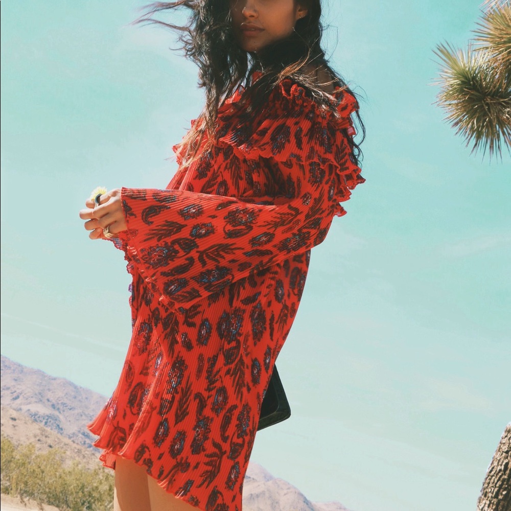 Missguided Paisley Pleated Ruffle Dress